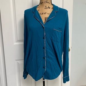 Victoria’s Secret Button-up Top